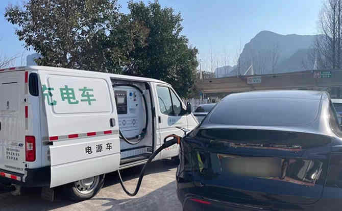 丰顺汽车搭电